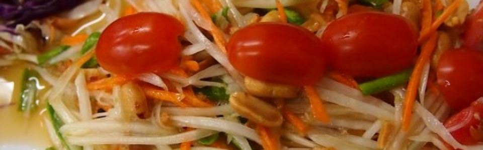 spicy Thai salad Sm Tam